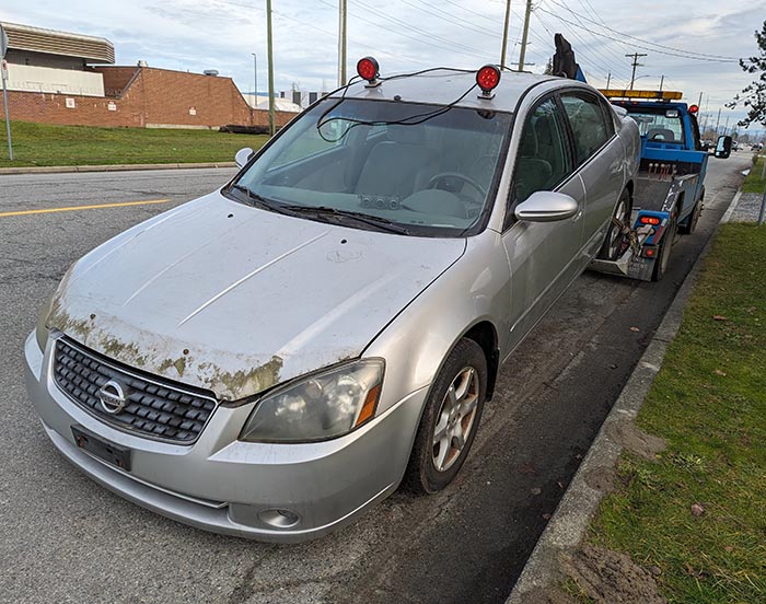 Junk Nissan Altima sold for cash in Vancouver